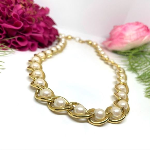 VINTAGE⚜️Golden Cultured Faux Pearl Chain Link Necklace - Picture 4 of 7